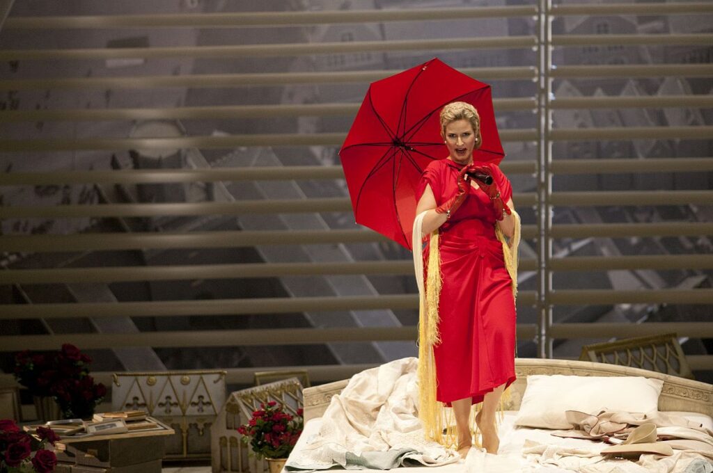 camilla nylund as marietta in Tote Stadt